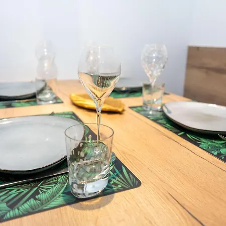 Le Pinot Gris Apartment *